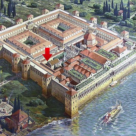 Apartment Roman Heritage Сплит Номер фото